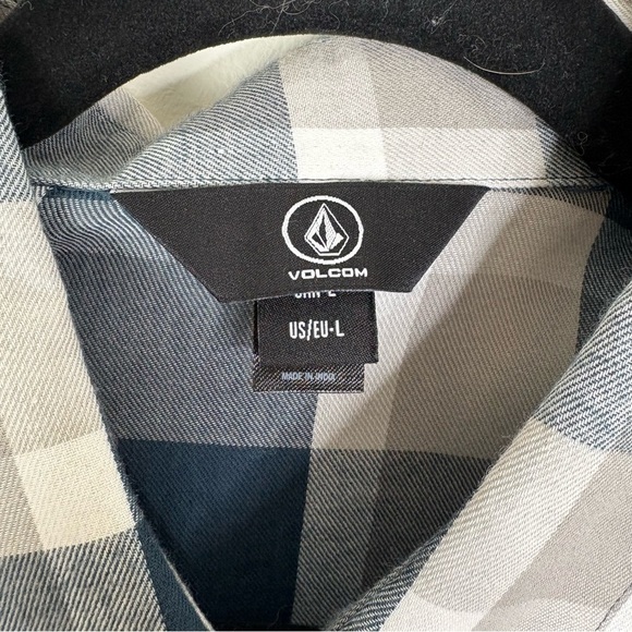 Volcom Men's Plaid Cotton Button-Up Shirt - Blue and Gray Size Large - Picture 3 of 8